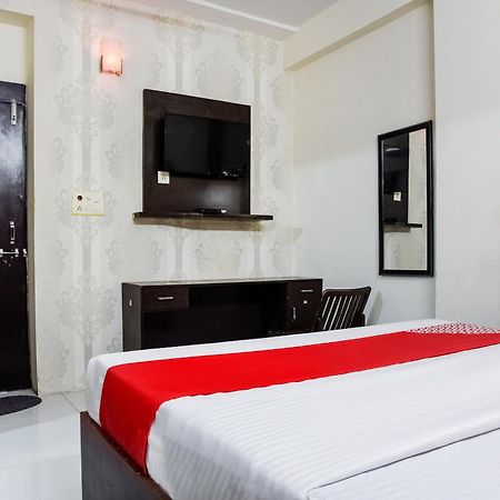 Hotel O Radhika Palace Bhopal Buitenkant foto