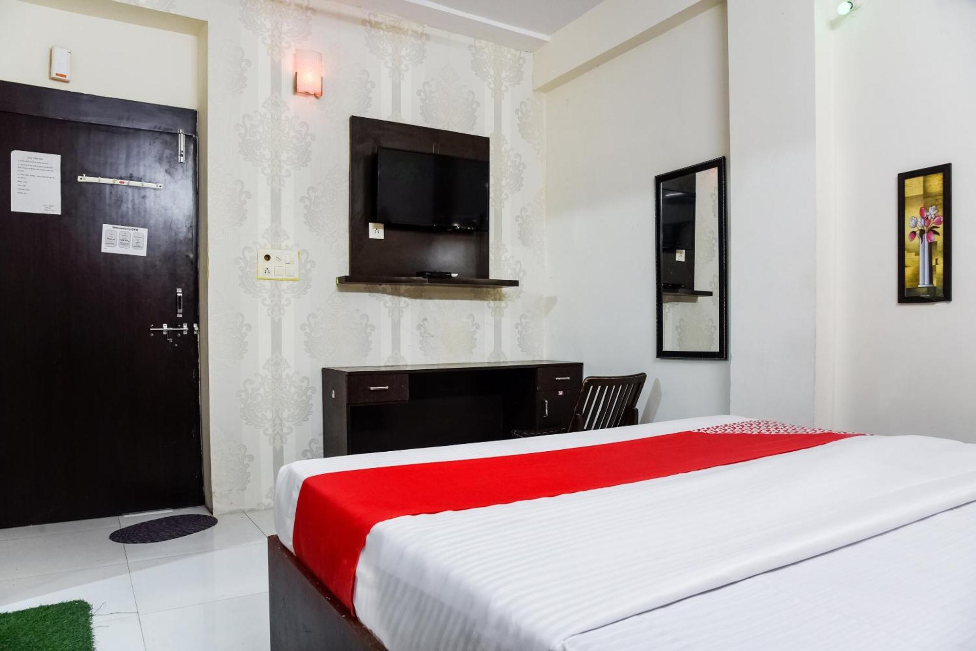 Hotel O Radhika Palace Bhopal Buitenkant foto