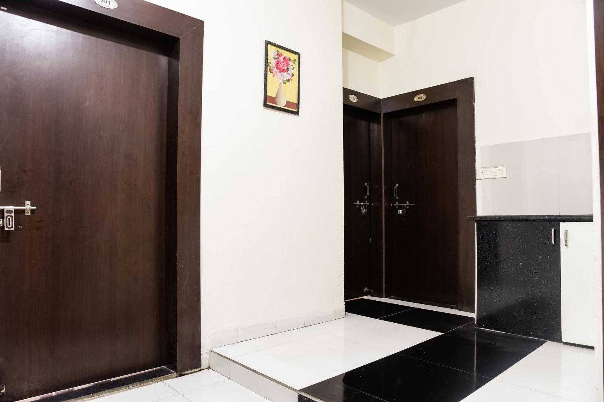 Hotel O Radhika Palace Bhopal Buitenkant foto