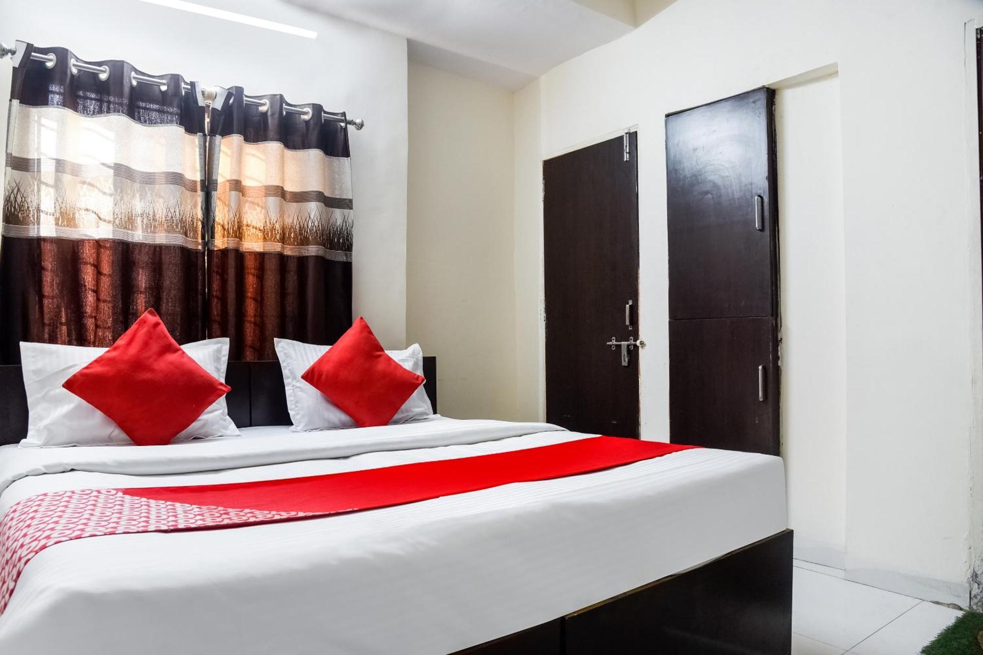 Hotel O Radhika Palace Bhopal Buitenkant foto