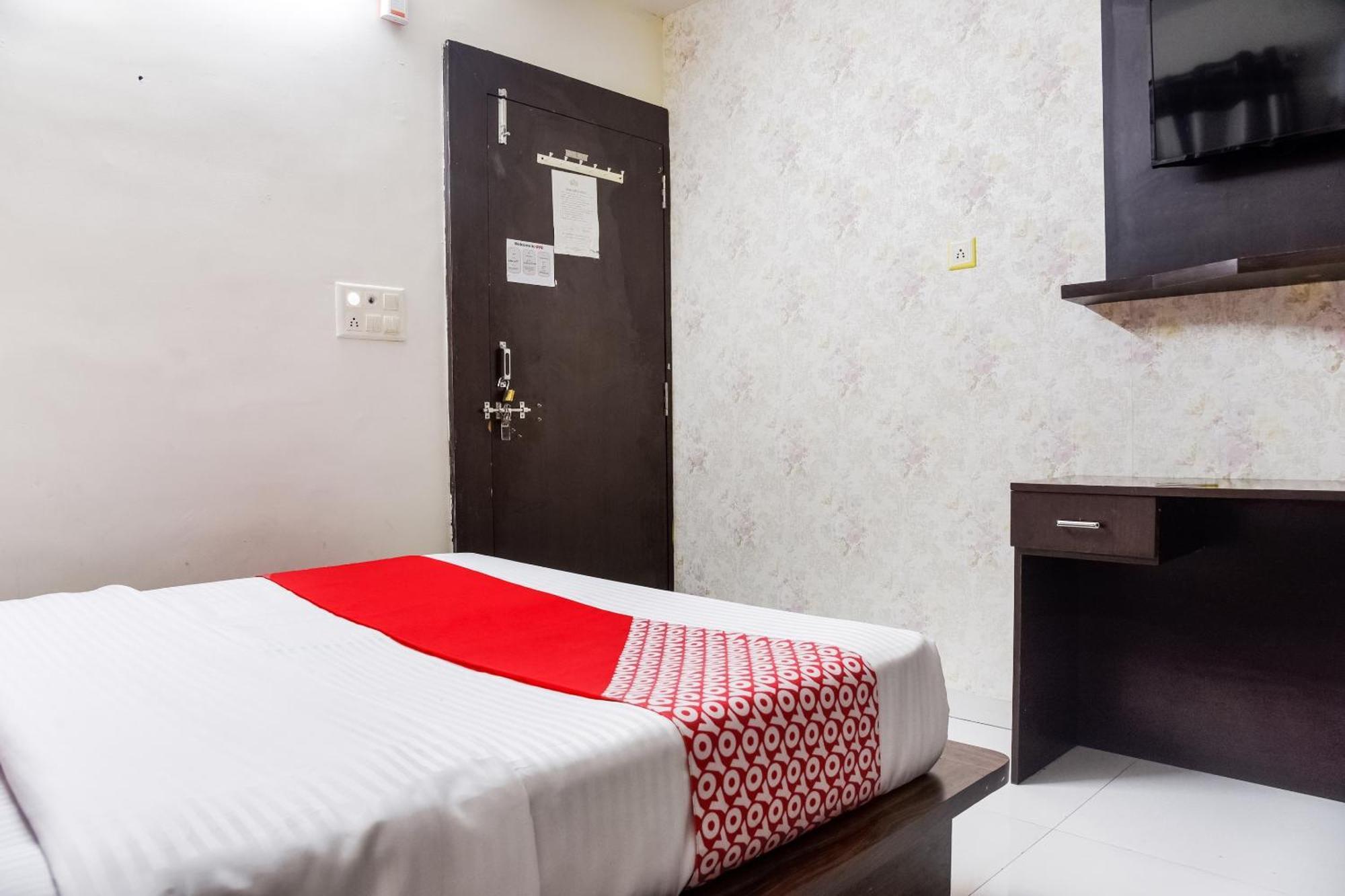 Hotel O Radhika Palace Bhopal Buitenkant foto