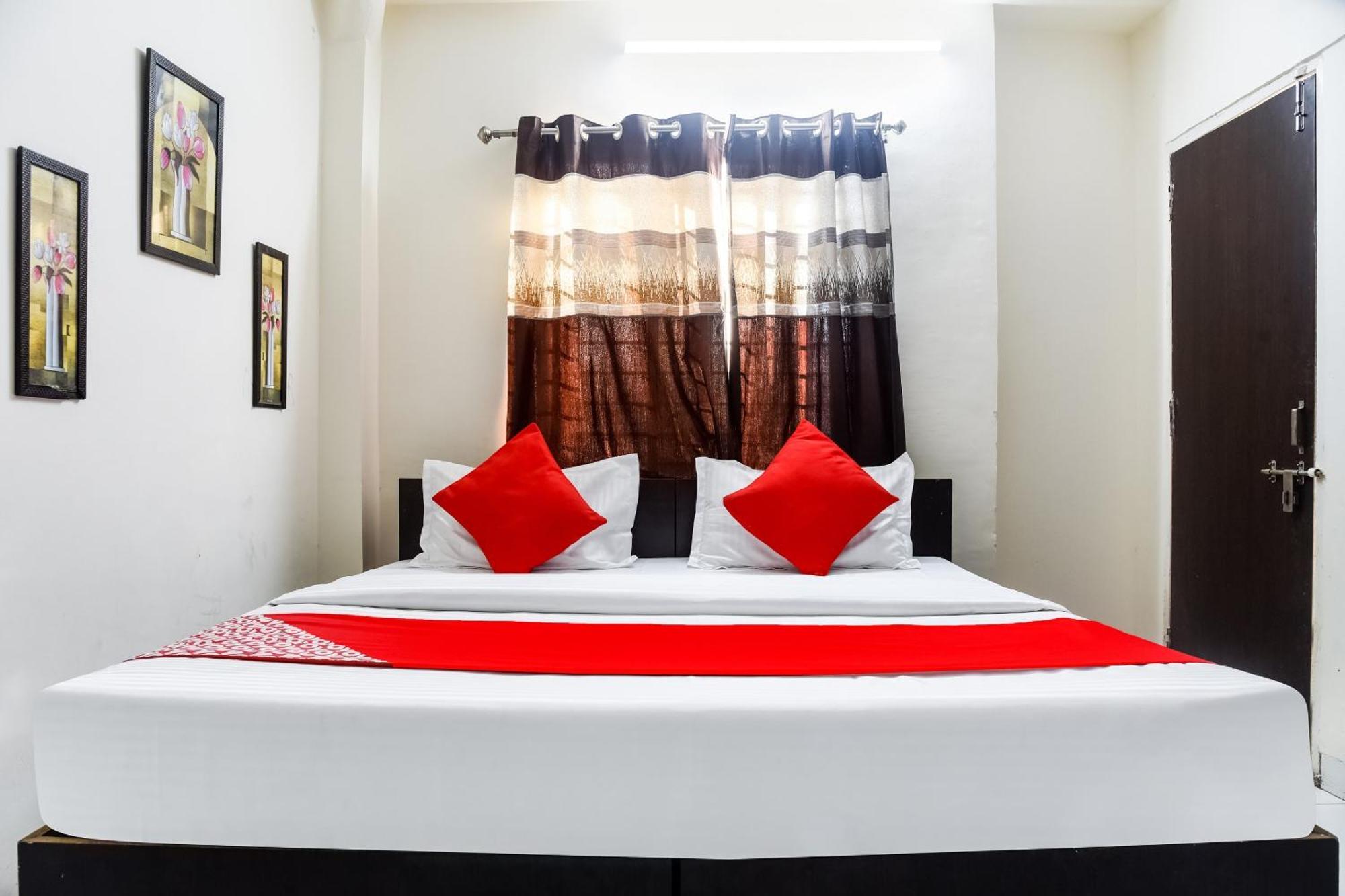 Hotel O Radhika Palace Bhopal Buitenkant foto