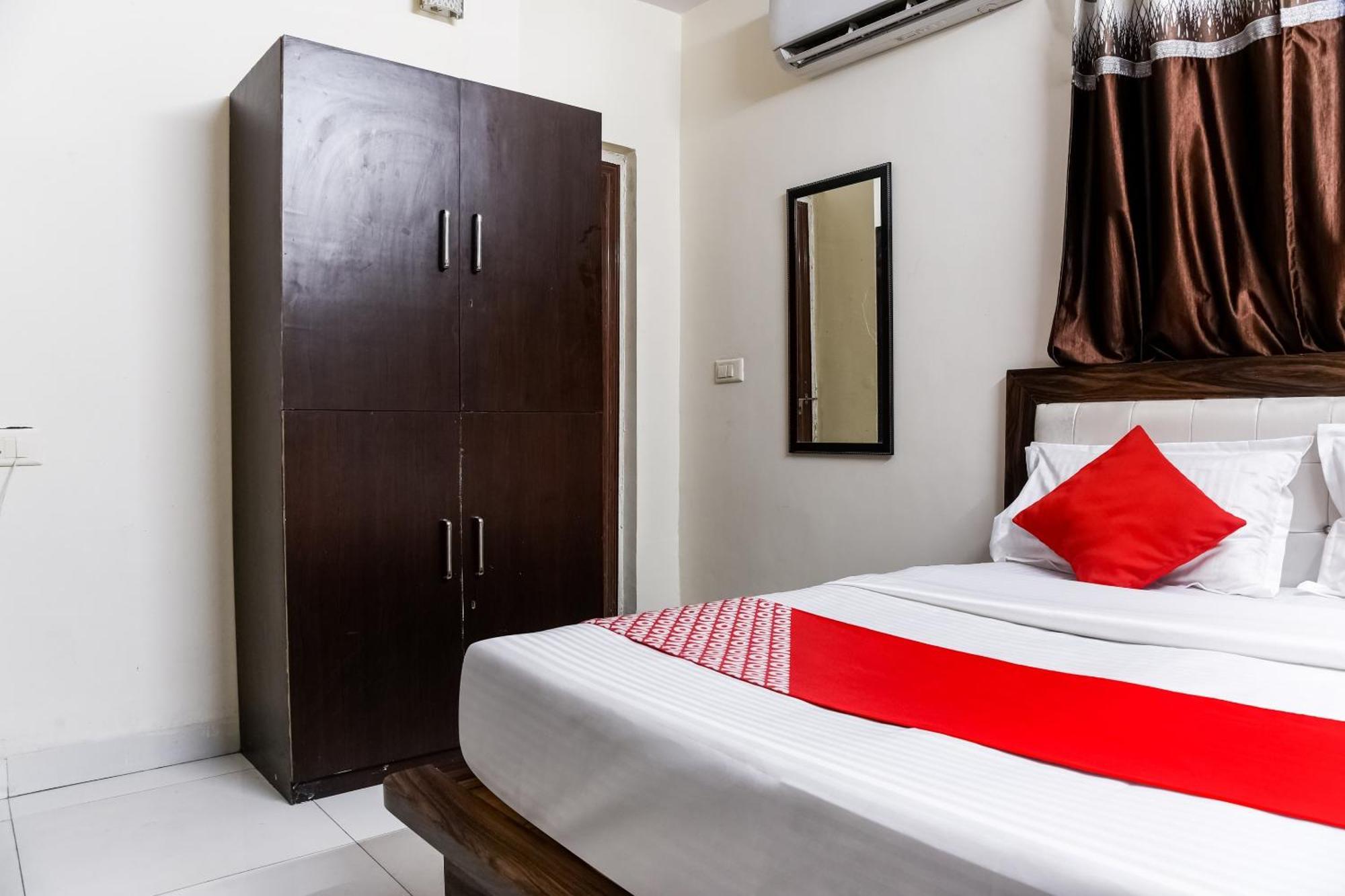 Hotel O Radhika Palace Bhopal Buitenkant foto